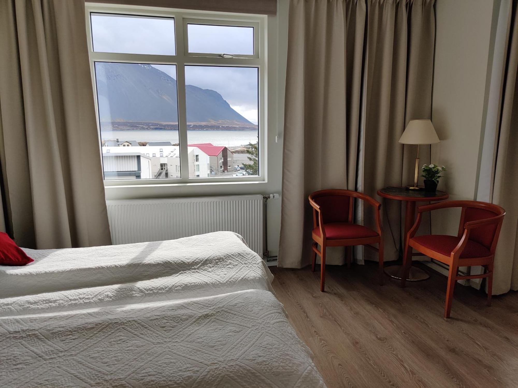 Hotel ボルガルネース エクステリア 写真