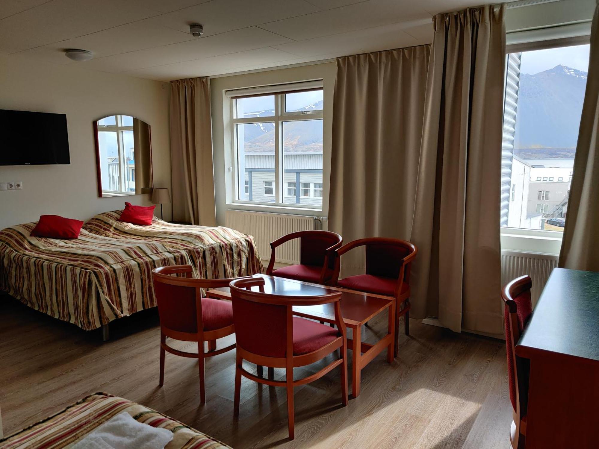 Hotel ボルガルネース エクステリア 写真