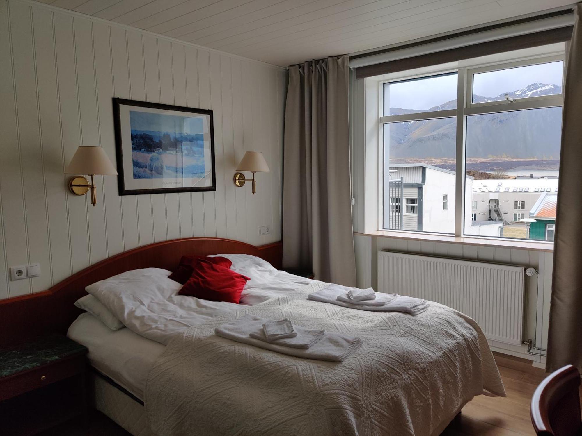 Hotel ボルガルネース エクステリア 写真