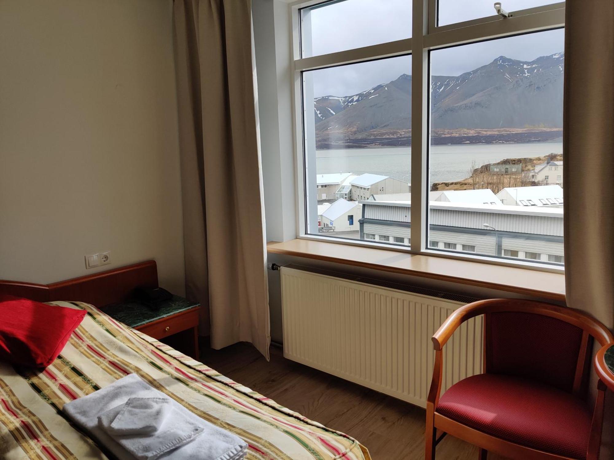 Hotel ボルガルネース エクステリア 写真