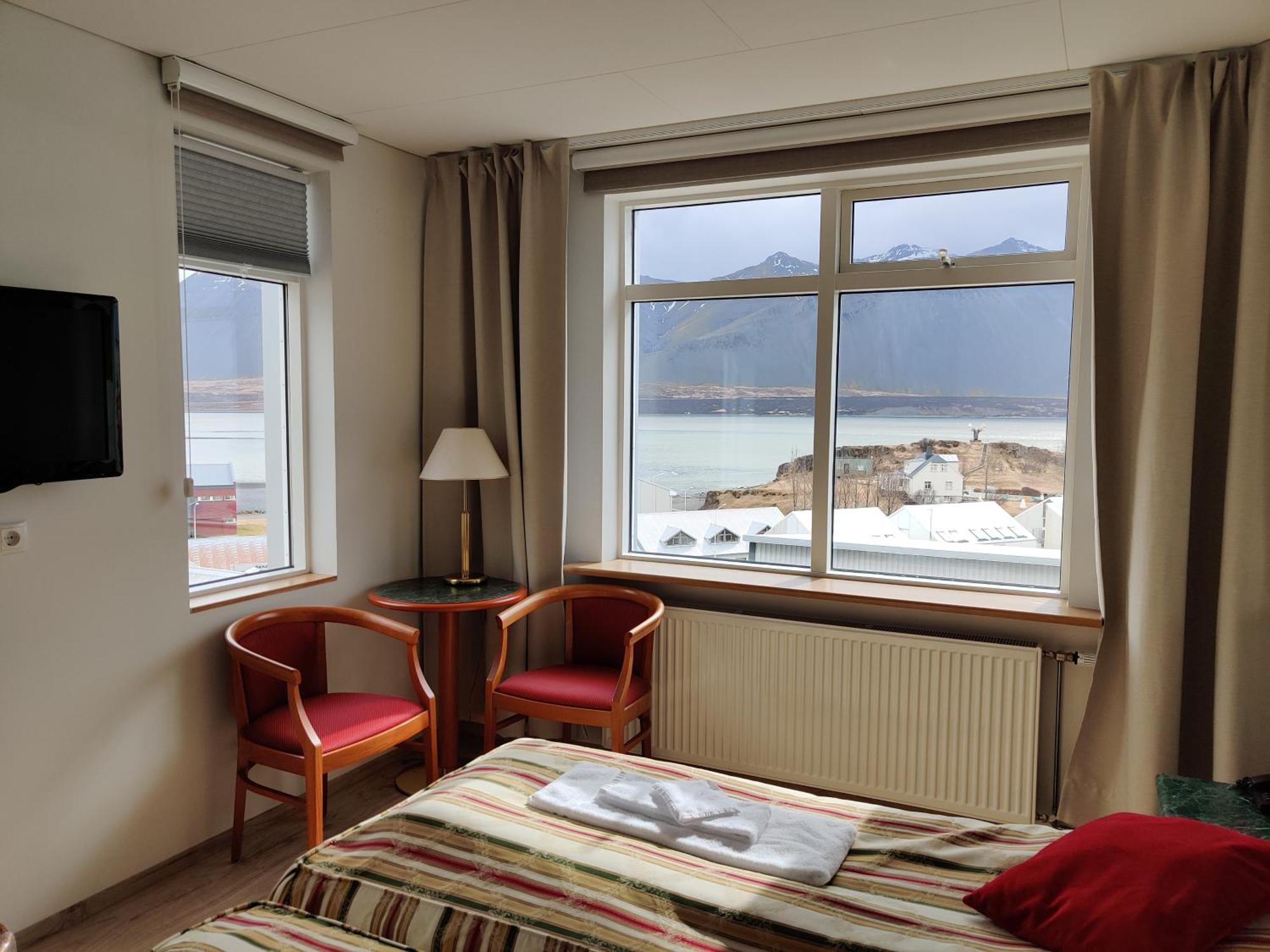 Hotel ボルガルネース エクステリア 写真