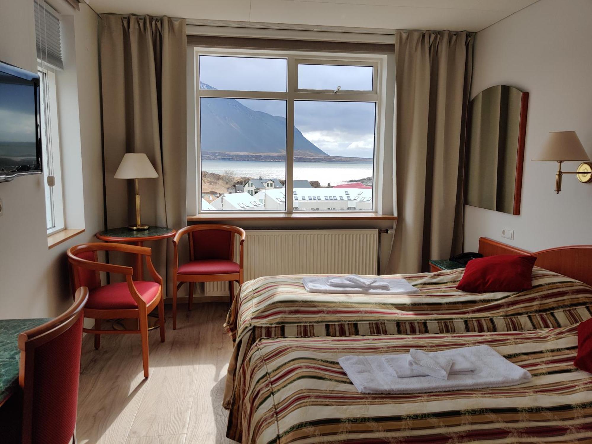 Hotel ボルガルネース エクステリア 写真